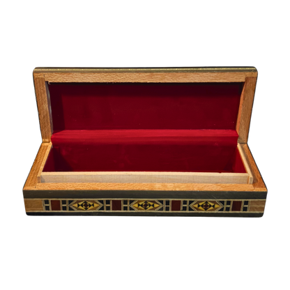 صندوق موزاييك دمشقي للأقلام والمجوهرات والمسبحة – فن مطعّم بالصدف
