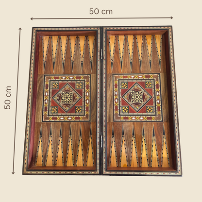 Mesa de Backgammon y Ajedrez Damasquina Hecha a Mano por Gaby Al Dayeh – Obra Maestra con Nácar