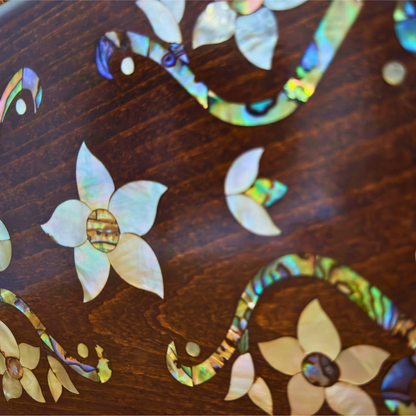 Sham – Luxuriöse Damaszener Clutch mit Blumen-Perlmutt & Brokatfutter