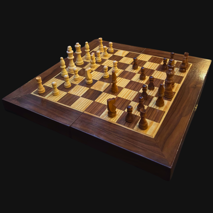 Tavolo Damaschino da Scacchi e Backgammon Fatto a Mano da Gaby Al Dayeh – Design Classico