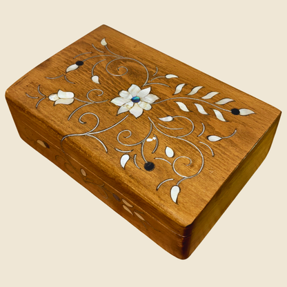 Boîte Damasquine de Luxe Artisanale – Nacre & Velours