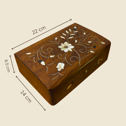 Handgefertigte Luxusbox aus Damaskus – Perlmutt & Samteleganz
