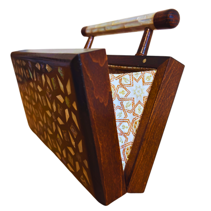 Zenobia – Luxuriöse Damast-Mosaik Clutch mit Perlmutt Intarsie & Brokat Innenfutter