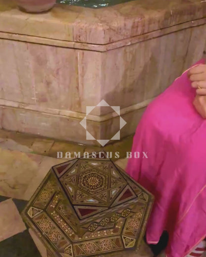 Usta Gaby Al Dayeh’ten Şam Mozaik Kutusu – Sedef ve Kadife İç Kaplama